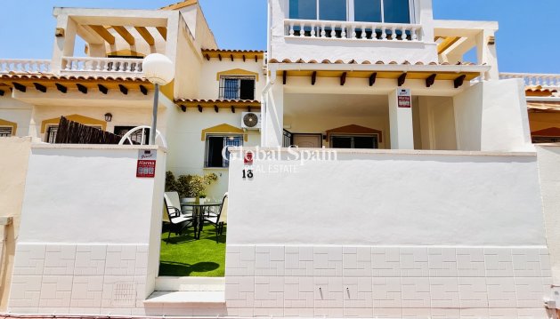 HAUS - Wiederverkauf - PLAYA FLAMENCA -
                Costa Blanca