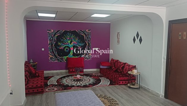 HAUS - Wiederverkauf - SALINAS -
                Inland