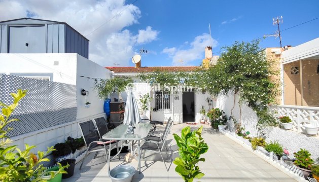 HAUS - Wiederverkauf - TORREVIEJA -
                Costa Blanca