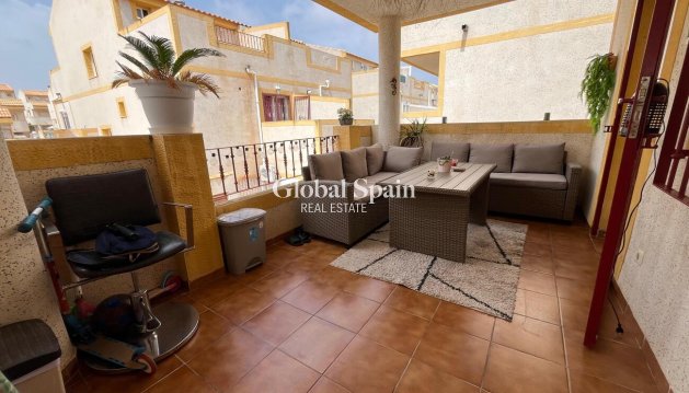 HAUS - Wiederverkauf - TORREVIEJA -
                La Florida