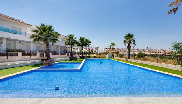 HAUS - Wiederverkauf - TORREVIEJA -
                LOS BALCONES - LOS ALTOS