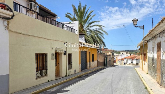 Herenhuis - Wederverkoop - Pinoso -
                Pinoso