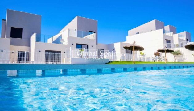 HOUSE - New Build - BAÑOS Y MENDIGO -
                Altaona Golf