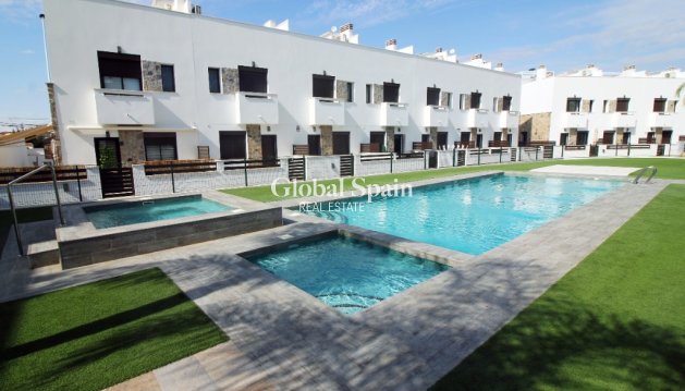 House - New Build - PILAR DE LA HORADADA -
                Pilar de la Horadada