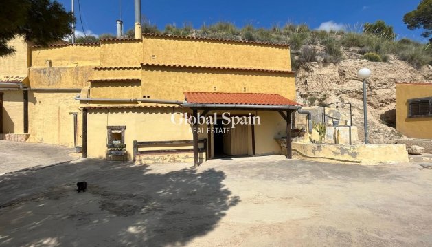 HOUSE - Resale - ABANILLA -
                El Partidor