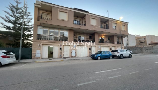 HOUSE - Resale - ALMORADÍ -
                Inland