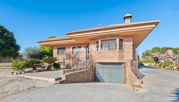 HOUSE - Resale - BENIEL -
                Carretera de Beniel