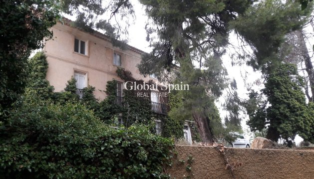 HOUSE - Resale - CARAVACA DE LA CRUZ -
                Inland