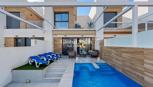 HOUSE - Resale - CIUDAD QUESADA -
                Costa Blanca South