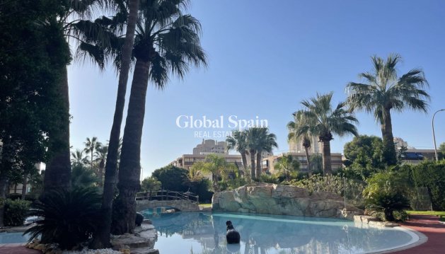 HOUSE - Resale - EL CAMPELLO -
                Costa Blanca