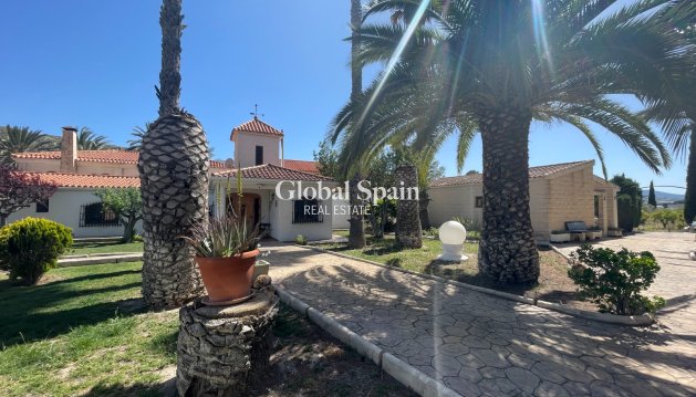 HOUSE - Resale - ELDA -
                Inland