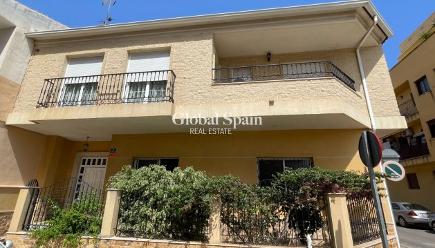 HOUSE - Resale - FORMENTERA DEL SEGURA -
                Costa Blanca