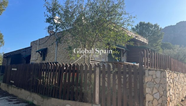 HOUSE - Resale - GEA Y TRUYOLS -
                Inland