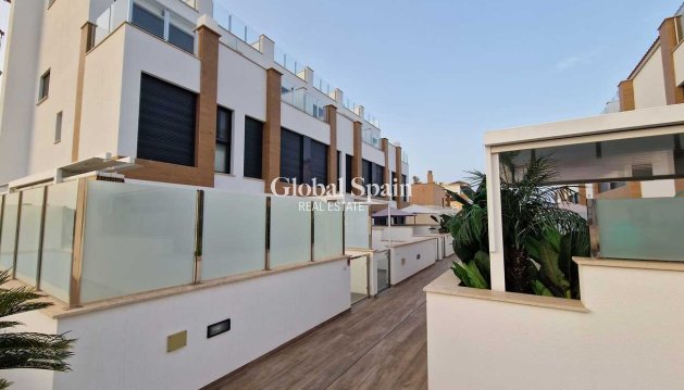 HOUSE - Resale - GUARDAMAR DEL SEGURA -
                ELS SECONS