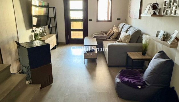 HOUSE - Resale - L'ALBIR -
                center