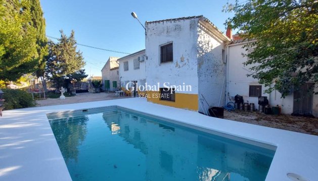 HOUSE - Resale - MURCIA -
                Inland