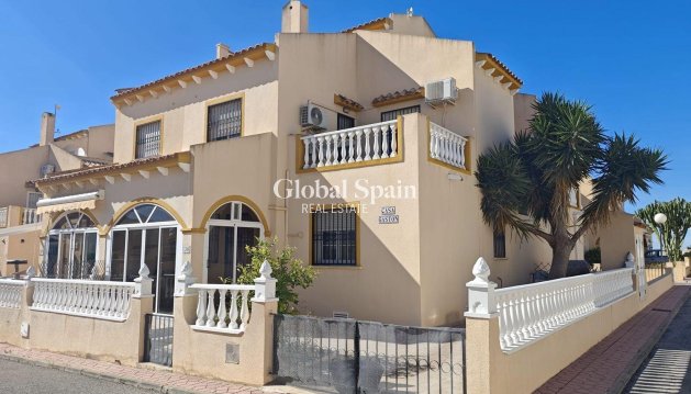 HOUSE - Resale - ORIHUELA COSTA -
                La Florida