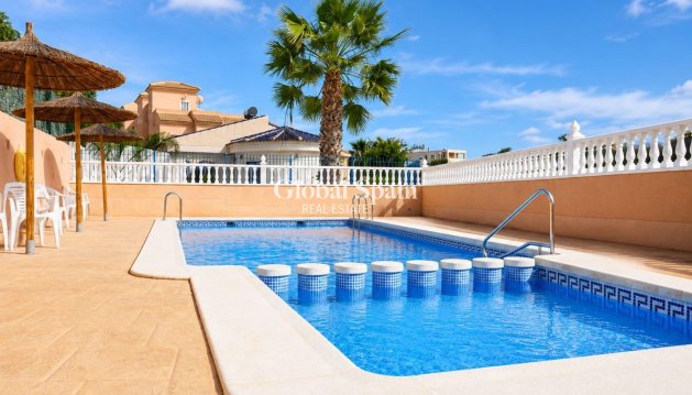 HOUSE - Resale - ORIHUELA COSTA -
                La Zenia