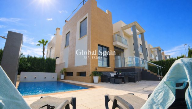 HOUSE - Resale - ORIHUELA COSTA -
                La Zenia