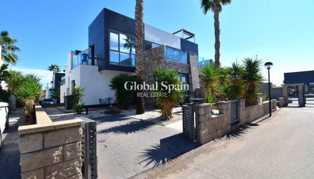 HOUSE - Resale - ORIHUELA COSTA -
                Lomas de Cabo Roig