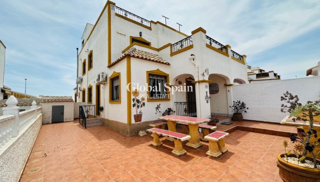 HOUSE - Resale - ORIHUELA -
                Entre Naranjos