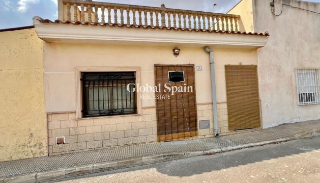 HOUSE - Resale - PINOSO -
                Inland