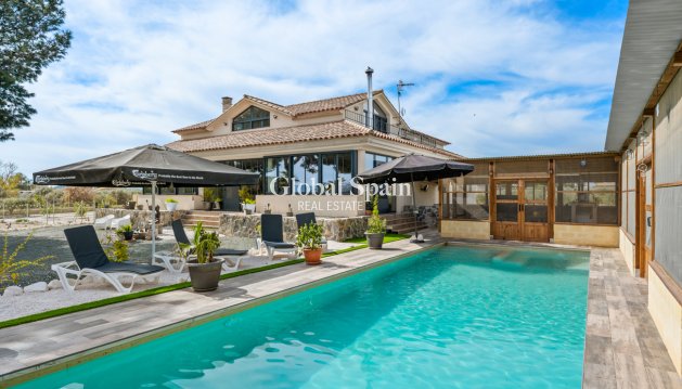 HOUSE - Resale - PUERTO LUMBRERAS -
                El Esparragal