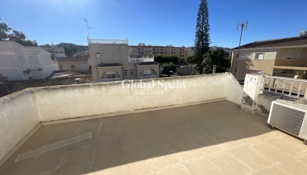 HOUSE - Resale - ROJALES -
                Inland
