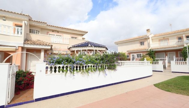 HOUSE - Resale - ROJALES -
                Inland