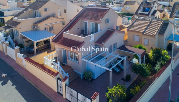 HOUSE - Resale - ROJALES -
                Pueblo