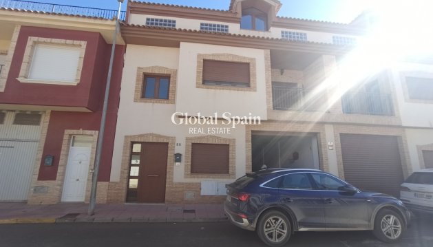 HOUSE - Resale - ROLDÁN -
                Inland