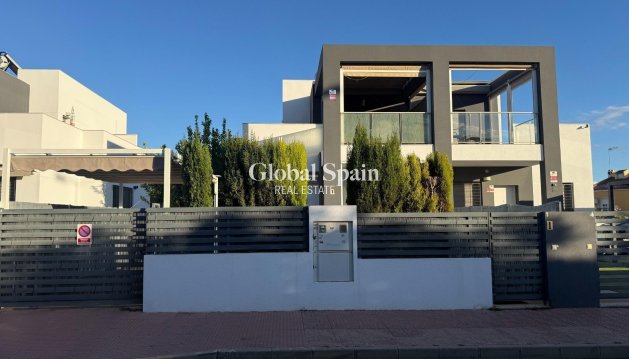 HOUSE - Resale - TORREVIEJA -
                Aguas Nuevas
