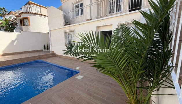 HOUSE - Resale - TORREVIEJA -
                Cabo Cervera