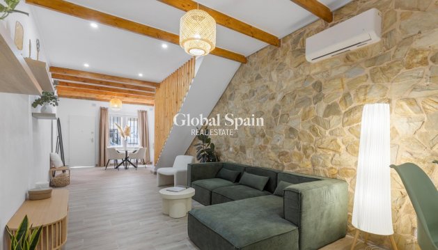 HOUSE - Resale - TORREVIEJA -
                Centro - Muelle Pesquero