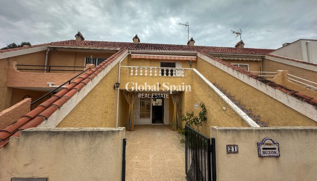 HOUSE - Resale - TORREVIEJA -
                Costa Blanca