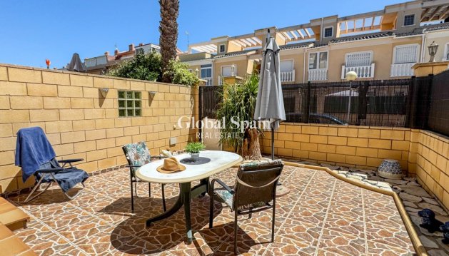 HOUSE - Resale - TORREVIEJA -
                Costa Blanca