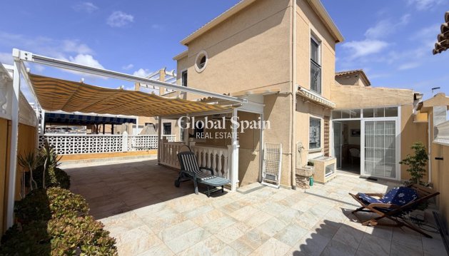 HOUSE - Resale - TORREVIEJA -
                Costa Blanca
