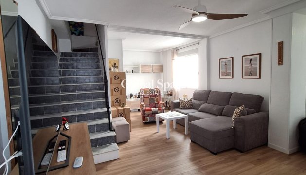 HOUSE - Resale - TORREVIEJA -
                Habaneras