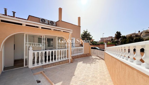 HOUSE - Resale - TORREVIEJA -
                Miramar - Torre Del Moro