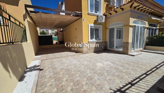 HOUSE - Resale - TORREVIEJA -
                Torretas