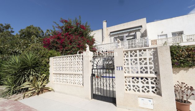 HOUSE - Resale - TORREVIEJA -
                Torrevieja