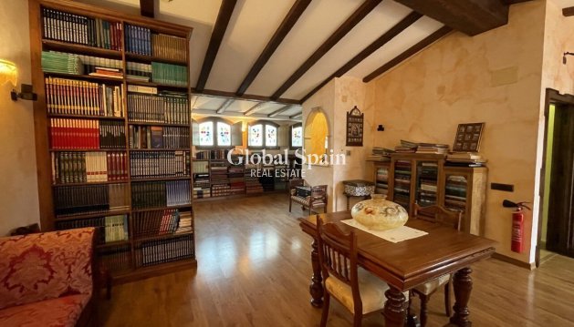 HOUSE - Resale - TORREVIEJA -
                Torrevieja