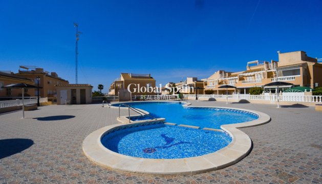 House - Resale - TORREVIEJA -
                Torrevieja