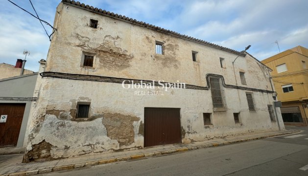 HOUSE - Resale - VERGEL -
                Vergel