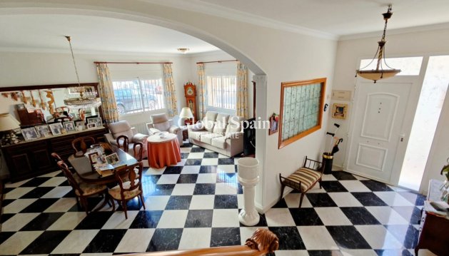 HOUSE - Resale - XERESA -
                Pueblo