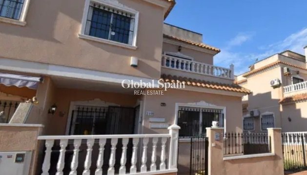 Huis - Wederverkoop - CABO ROIG -
                CABO ROIG