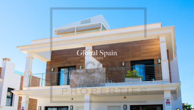 HUIS - Wederverkoop -
                CIUDAD QUESADA - SIS-51623