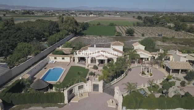 HUIS - Wederverkoop - DAYA VIEJA -
                Costa Blanca