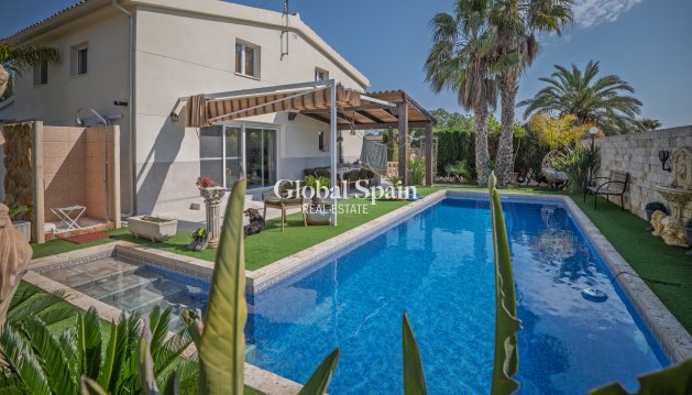 HUIS - Wederverkoop - ELCHE -
                ELCHE