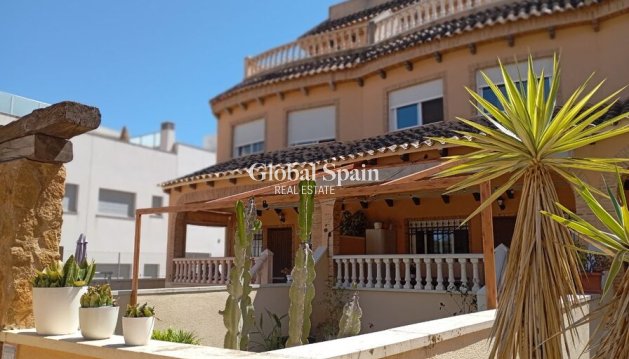 HUIS - Wederverkoop - GUARDAMAR DEL SEGURA -
                Costa Blanca
